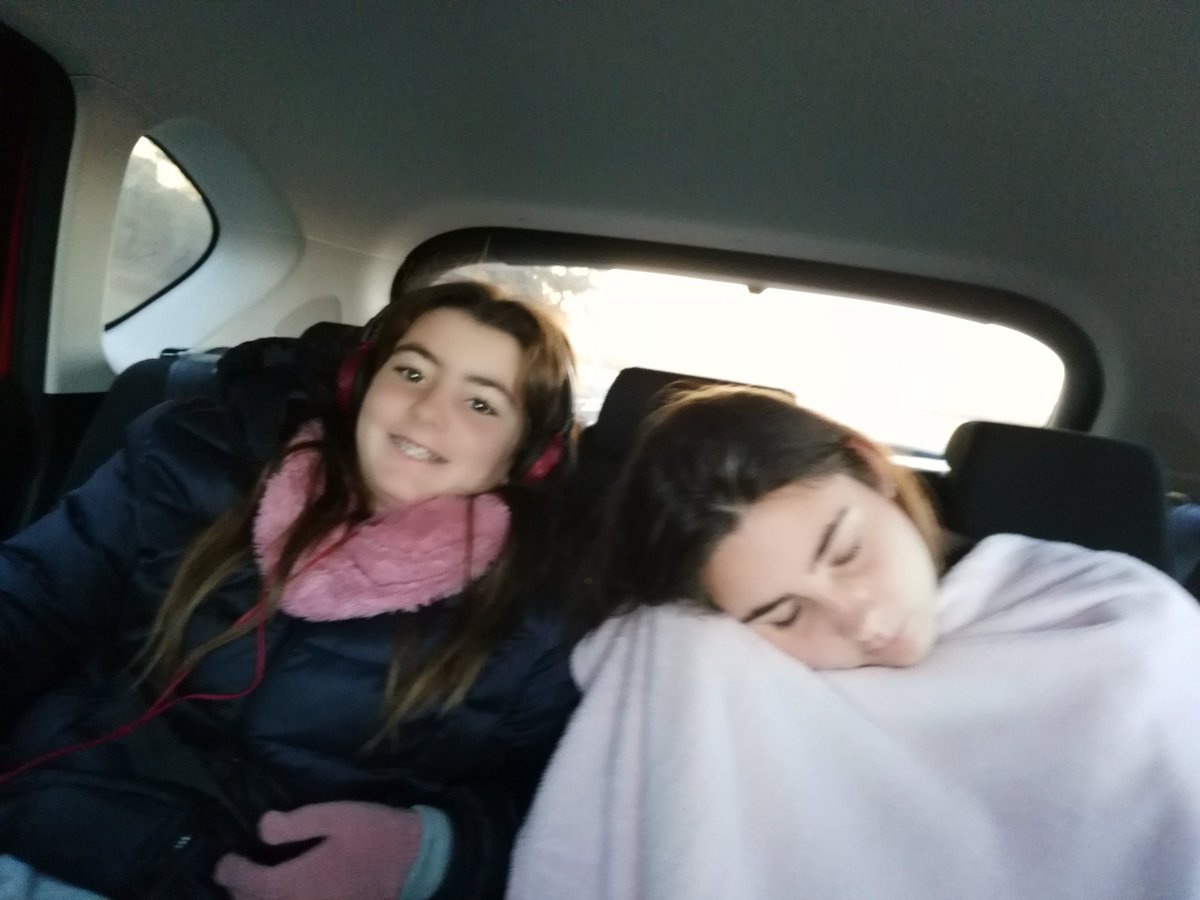 LaiaMata's tweet photo. #RoadToBrussels https://t.co/ydg92dql2i