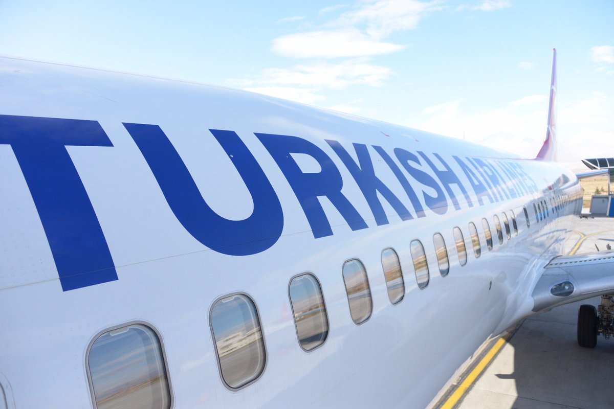 konyaspor's tweet photo. Atiker Konyaspor'umuz, @VitoriaSC1922 maçı için @TurkishAirlines uçağıyla Portekiz'e uçuyor. ✈ https://t.co/mfZ2Erk07V