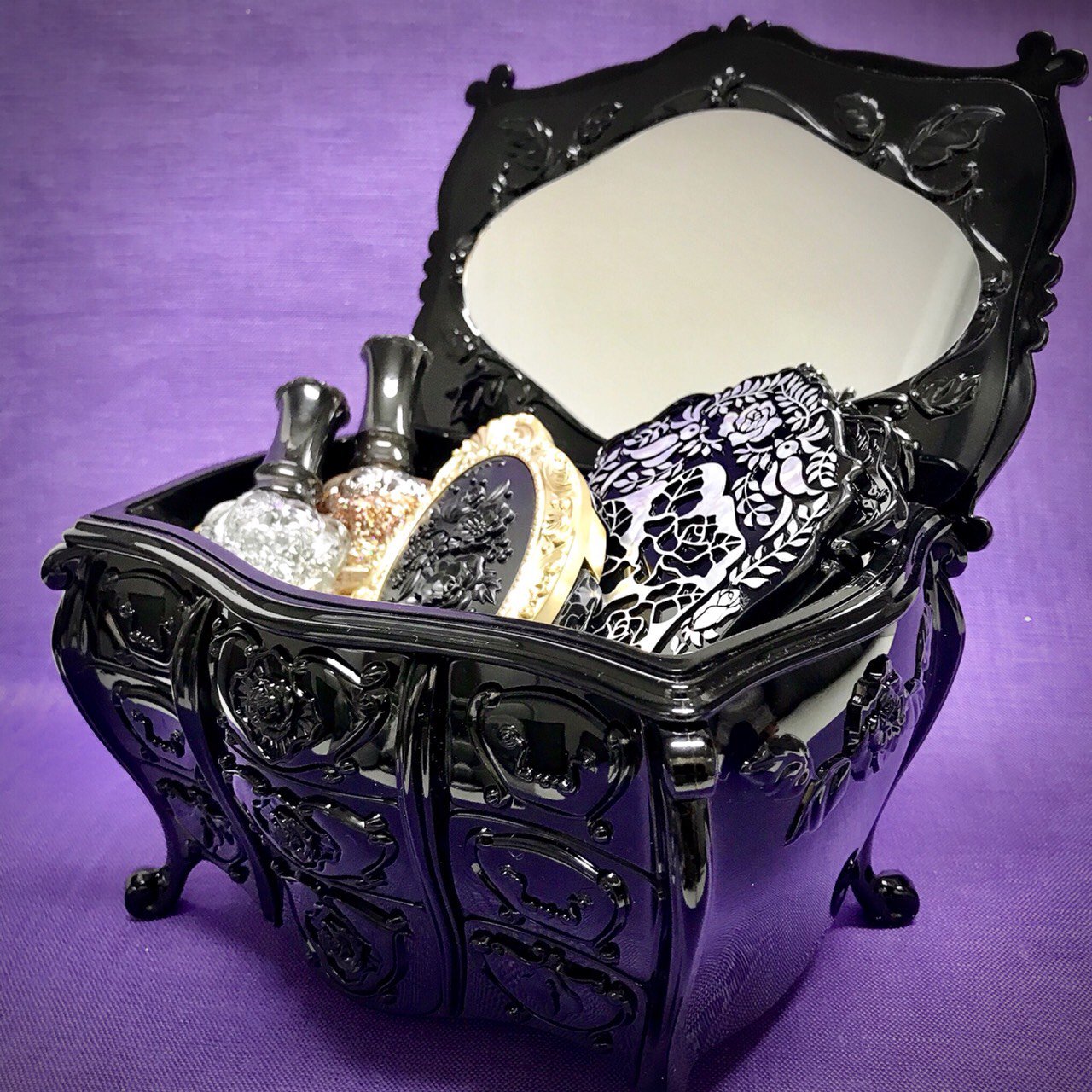 ANNA SUI COSMETICS on X: 