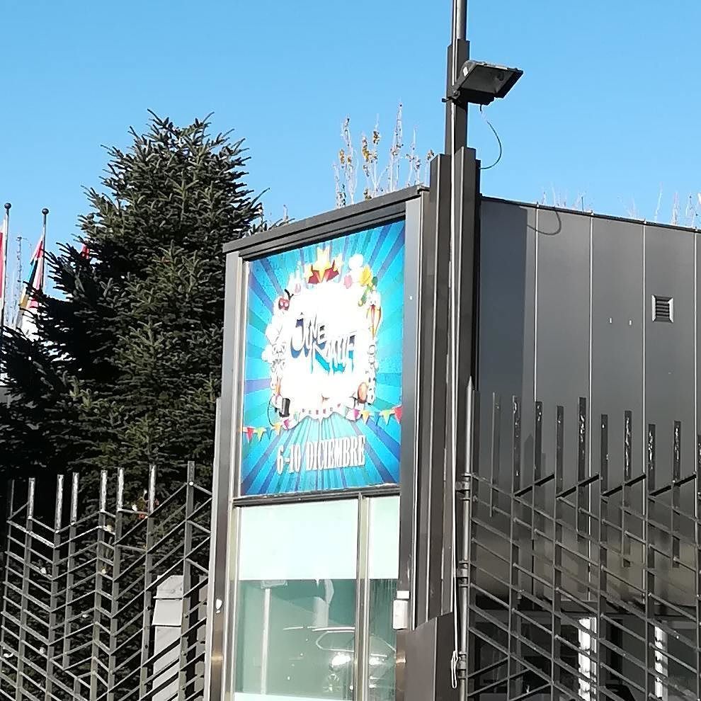 En una hora abre sus puertas #Juvenalia2017 ¡Ven a disfrutar de un día de actividades, deportes, ciencia, teatro...."