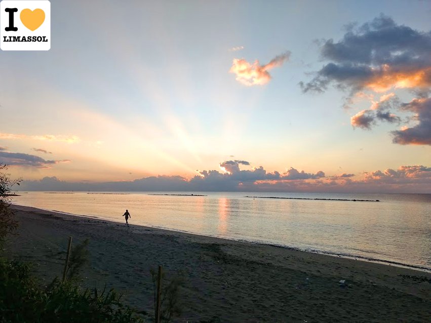 A beautiful sunrise over #limassol this morning.

ilovelimassol.com #cyprus