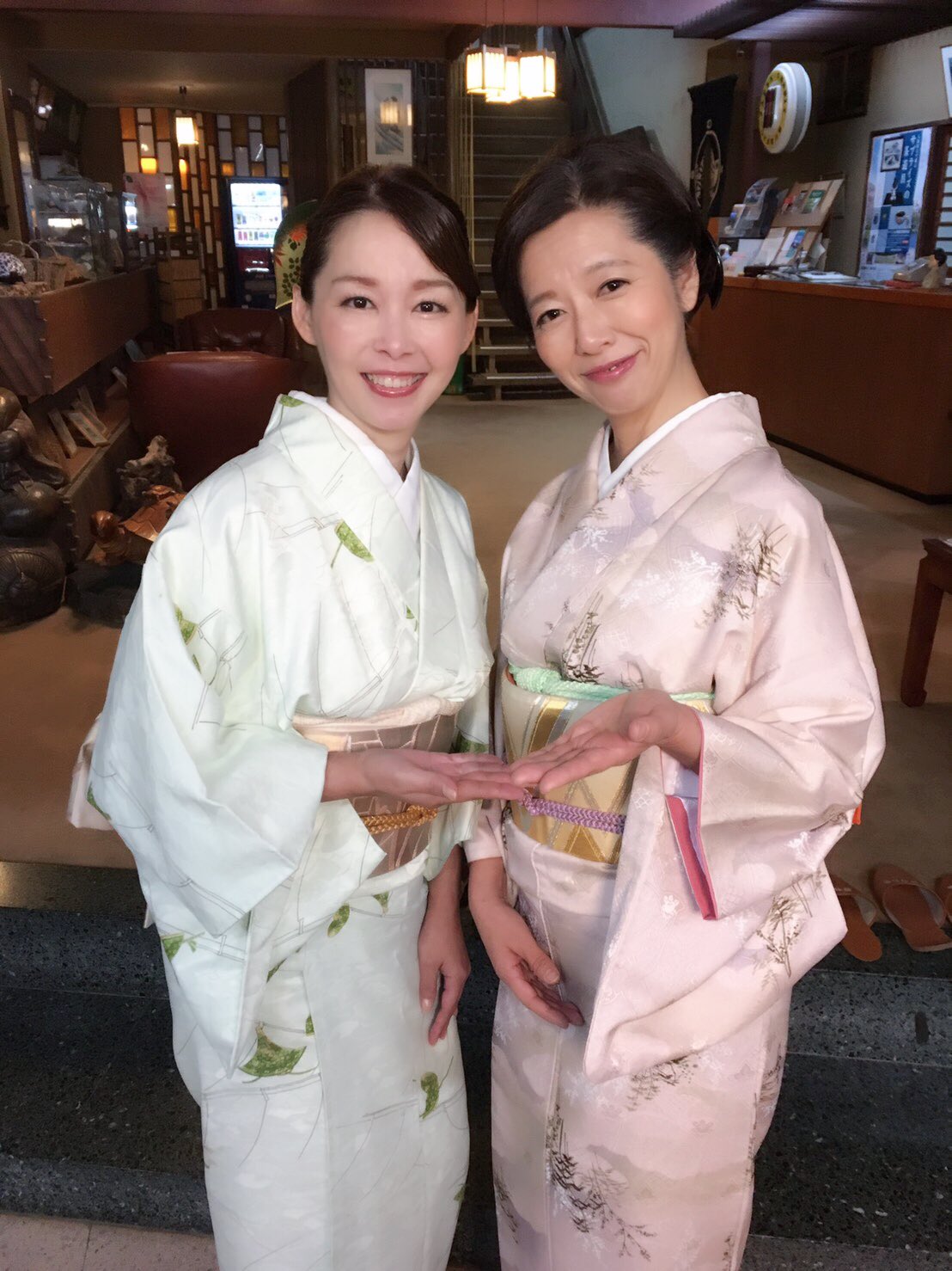 熟女 レズ画像 