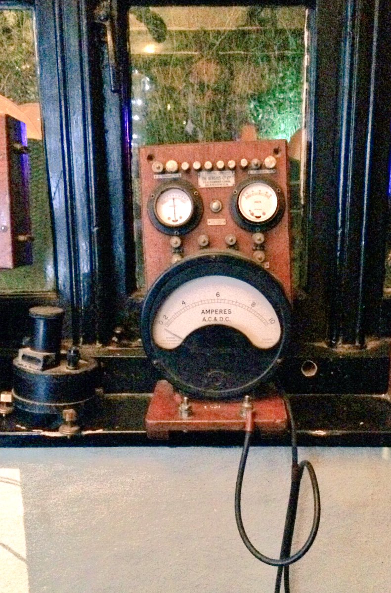 jonathan_head68's tweet photo. Feeling a little #retro.. Come and speak to #TDUKIBO for #IBMCloud and #IBMSW latest news and expected trends in 2018!!! https://t.co/C1dkDoZZzc