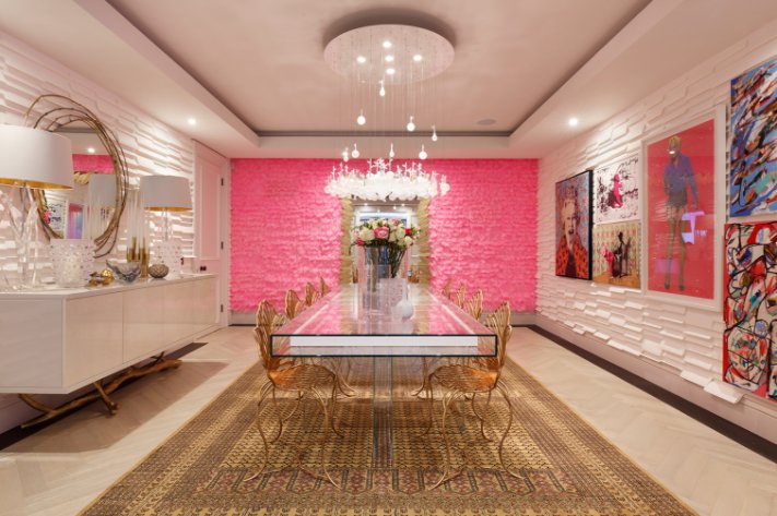 Think pink! Head to Holiday House London this week for a spot of Christmas shopping, while supporting a charity - 20% of all sales go to <a href="/bcrfcure/">The Breast Cancer Research Foundation</a>. Remember - the whole house is shoppable!

#christmas #shopping #charity #interiors #design #accessories #home