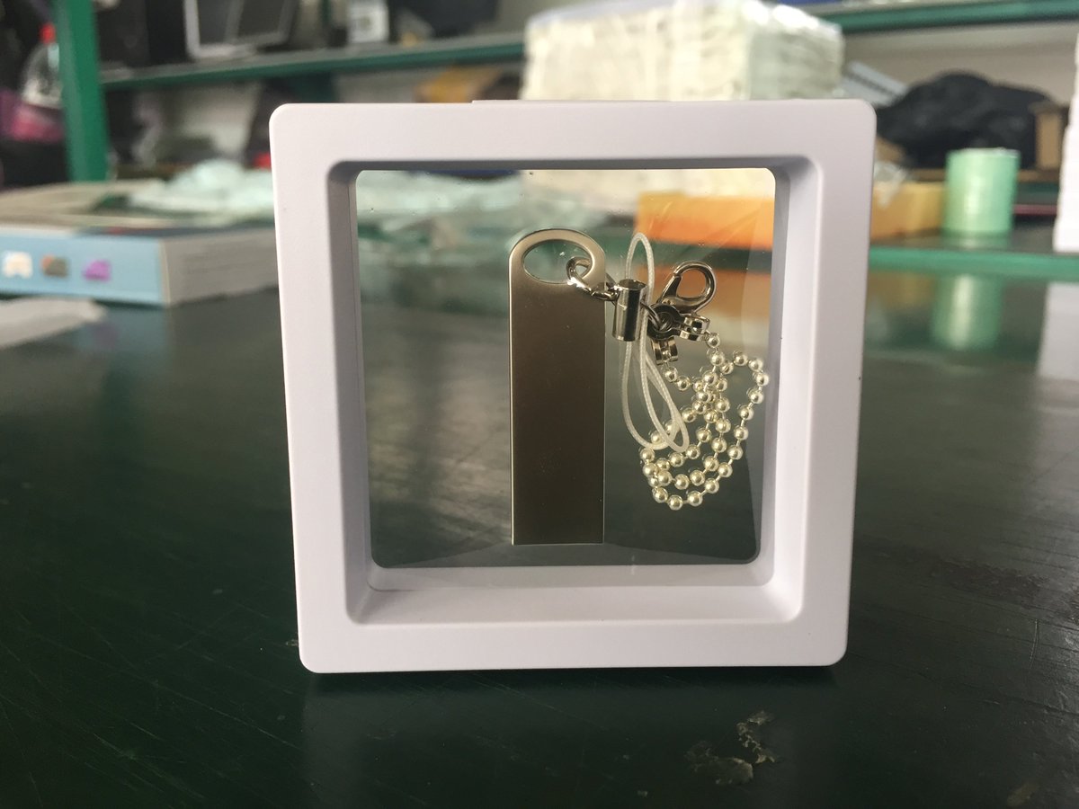 nice packing with USB flash drive