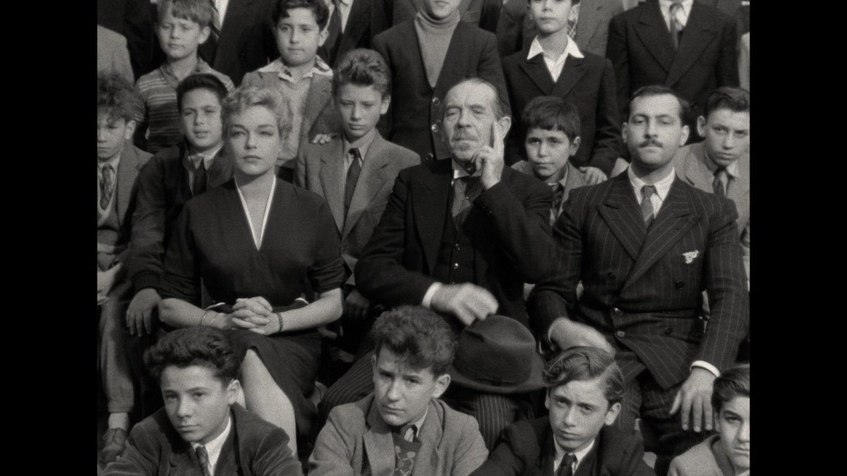 Hommage à #JohnnyHallyday dont Orfeo est fier de conserver la première apparition au cinéma non créditée à l'âge de 11 ans dans Les Diaboliques d'Henri-Georges #Clouzot #JohnnyHallydayRip