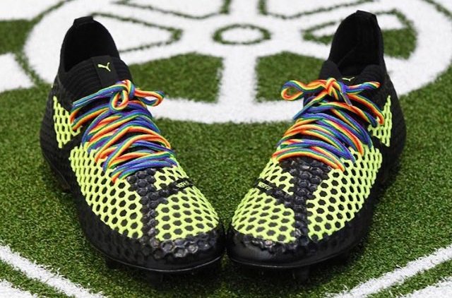 サッカースパイク×虹色の靴紐】 イングランド・プレミアリーグの