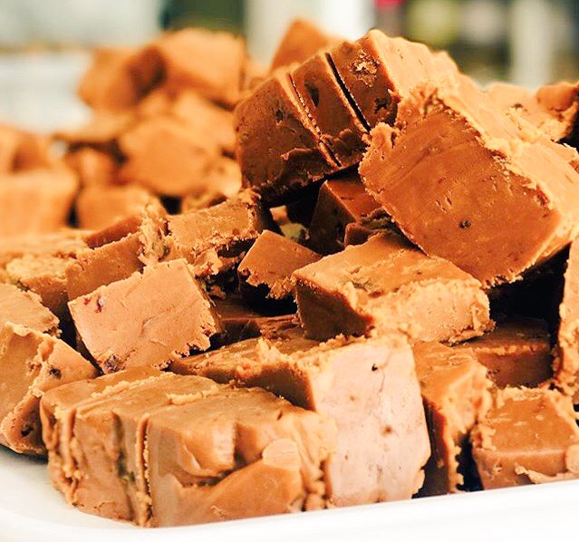 Good to see <a href="/rolystenby/">Roly's Fudge Tenby</a> on twitter! Love the fudge immensely!