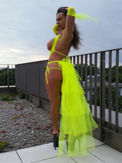 facebook hat - mal wieder - meinen Account gel&ouml;scht. 😠 Werde meine Aktivit&auml;ten hier intensivieren. Weitere<a href="/tag/sexysusi"class="tags"><span>#sexysusi</span></a>