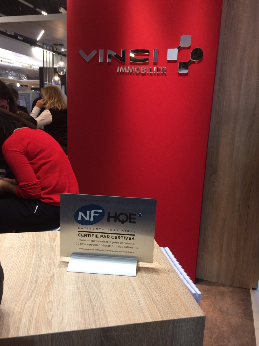 CERTIVEA_'s tweet image. Comme @vinciimmobilier au #simi2017 choisissez la #certification NF HQE Bâtiments Tertiaires de @certivea