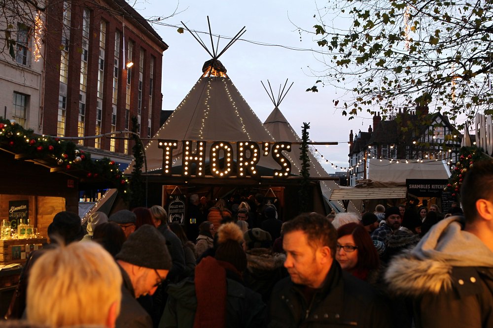 CityofYork's tweet image. Visiting #York today? Don't forget there's an extended Park &amp;amp; Ride service and free parking in Piccadilly multi-storey car park every Thursday &amp;amp; Friday until 22 Dec york.gov.uk/press/article/…