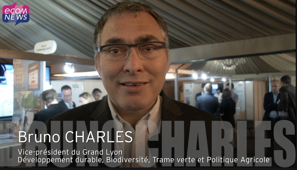 ecom_news's tweet photo. #Environnement : @Bruno_Charles @grandlyon  « La métropole de #Lyon a pris un engagement très clair en termes de #TransitionEnergetique. Réduire de 20% les émissions à effets de serre d’ici à 2020.» https://t.co/IJ0DAGpsyG @TP_RhoneAlpes @ClusterIndura #travauxpublics  #TPInnoDay https://t.co/tvVLkF0wUA
