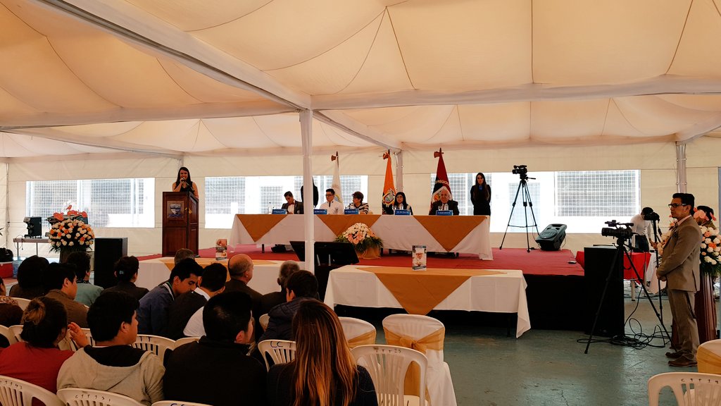 UNIANDES_ec's tweet photo. #EnDesarrollo Lanzamiento #UNIANDES #COCKTAIL 2017 #UC2017 Torneo abierto clasificatorio ABEC #AmbatoCocktail2017 Campus universitario Dr. Gustavo Álvarez Gavilanez, PhD #Ambato #UNIANDES #ToTheHeightOfYourDreams https://t.co/xAE5vhpYTk