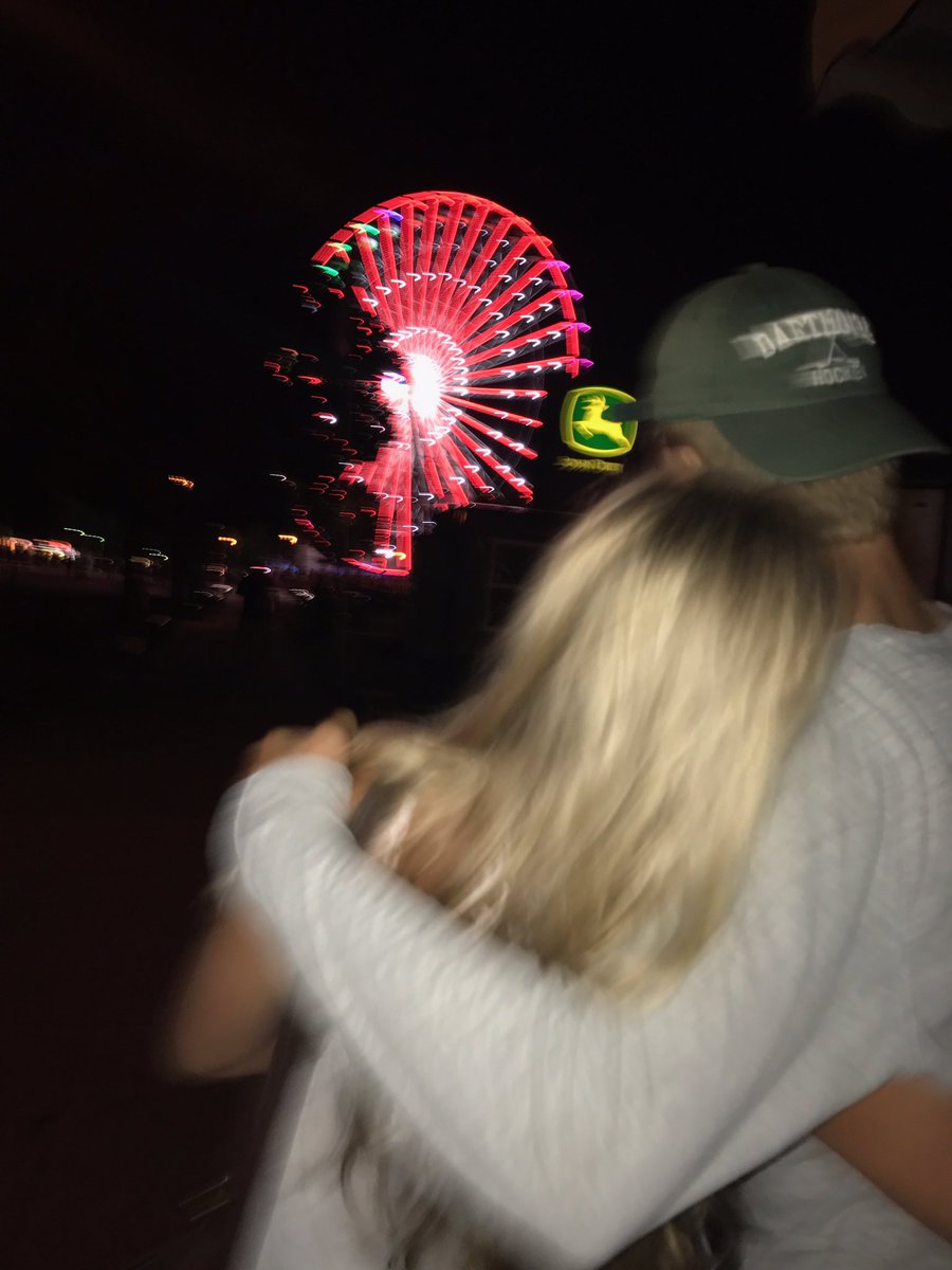 SophiaRedding's tweet photo. Happy Birthday best friend🎉❤️ 
#simplertimes https://t.co/sMXttBMwA6