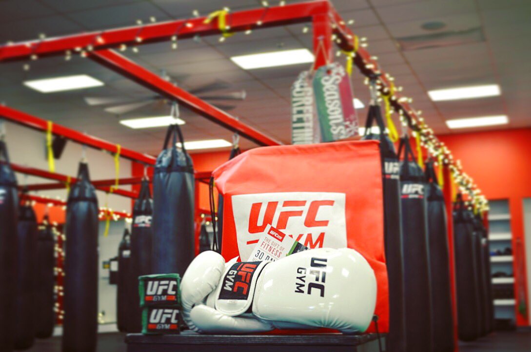 Holiday Starter Packs are in! 🤩

May your workouts be #Sweaty &amp; #Bright with the perfect #Xmas gift to that special someone - even if that someone is yourself 🤫😉. Choose one of the deals below:
🎁 1-Month Unlimited
🎁 3-Months Unlimited