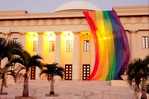 #NuriaPiera Ministro de Cultura investiga colocación de bandera LGBT en Palacio de Bellas Artes nuria.com.do/2017/12/06/min…