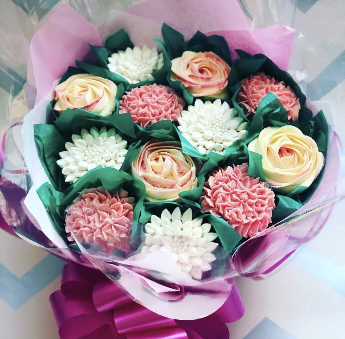 Pandibakes's tweet photo. https://t.co/aJcWoPgXx9 #cupcakeclasses #epsom https://t.co/eOPCKSGzvV