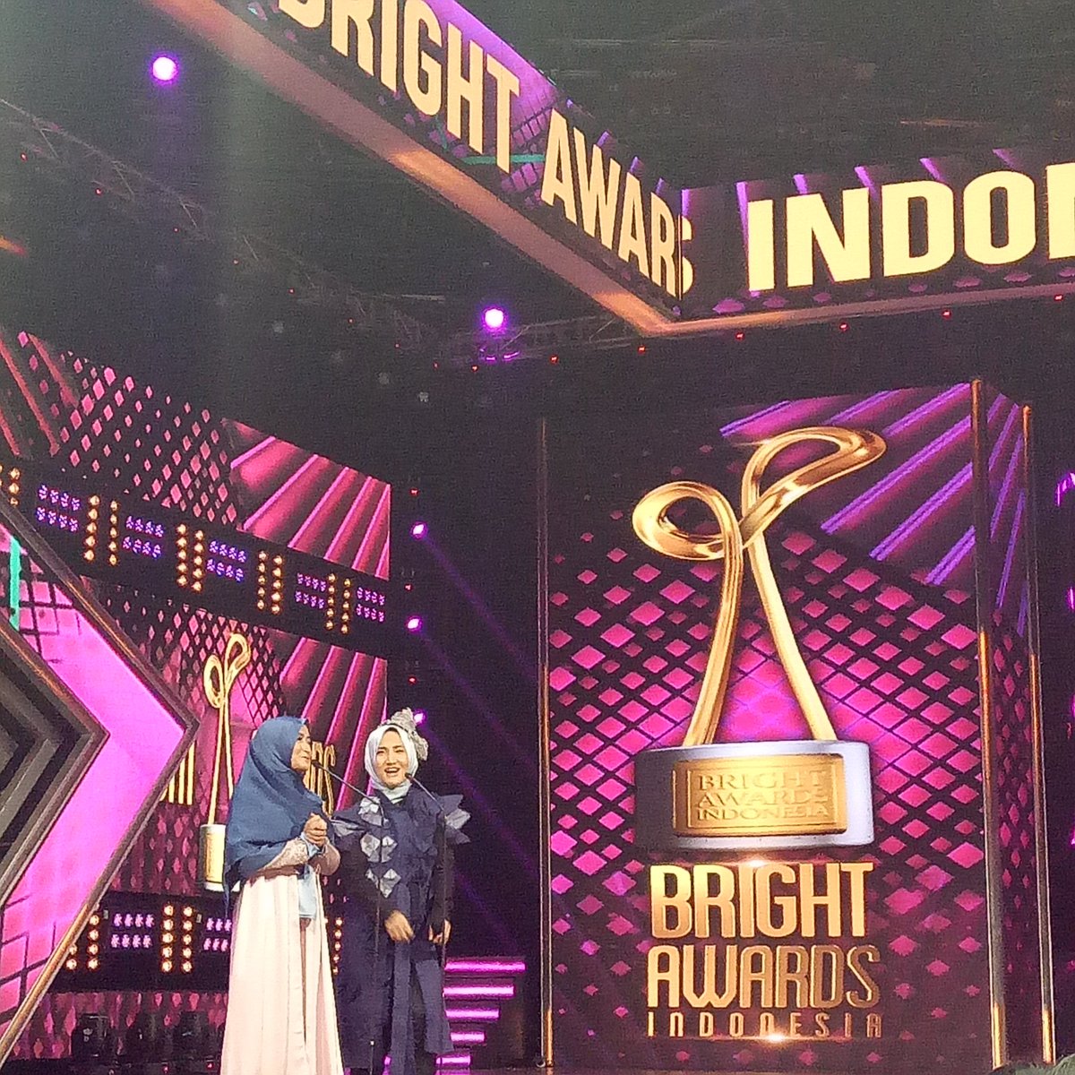 Bright Awards tweet media