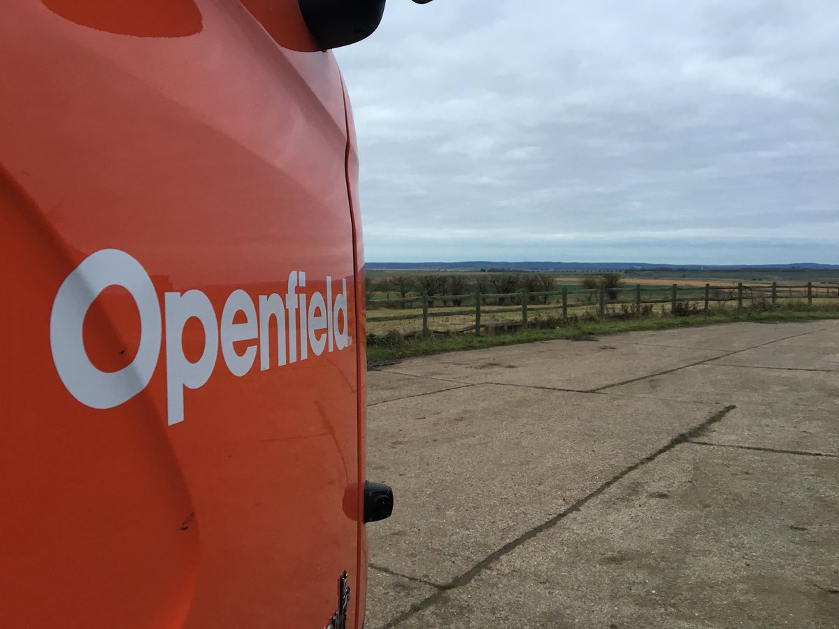 Frank00443231's tweet photo. Loading #britishwheat this morning on an island in the south east #Openfield https://t.co/vDhkUhL40G