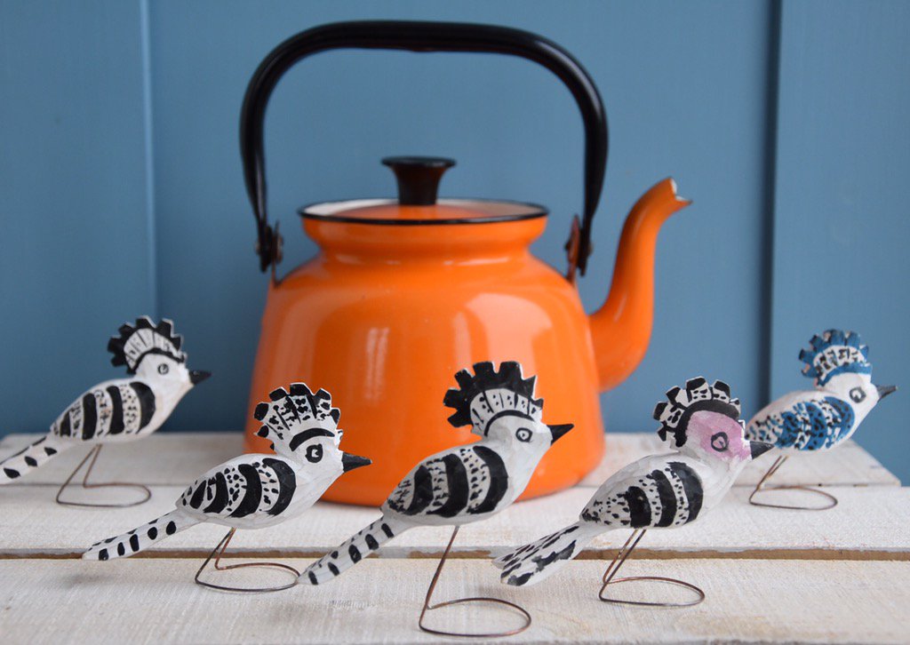FrankandLusia's tweet photo. Tweet a #handmade #folkart wooden bird for your #stockingpresent https://t.co/09UYardCst