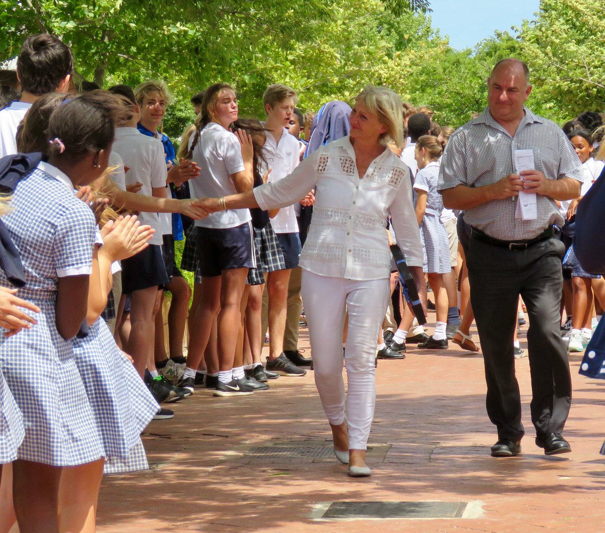BridgeHouseSchl's tweet image. A legend is leaving after 17 years at Bridge House! We wish you everything of the best, Mrs Fell! #goodbye #ringingout #finalassembly