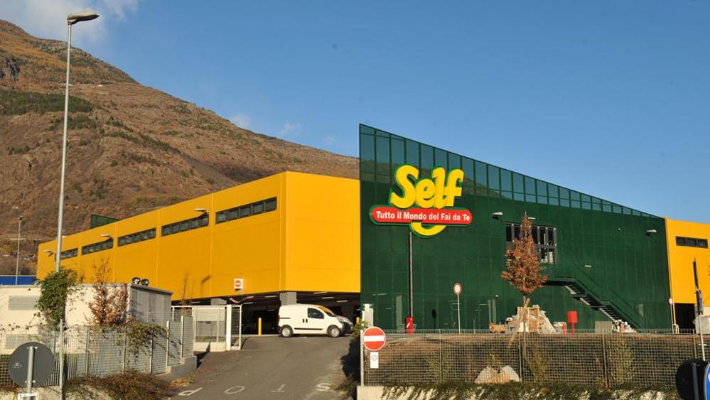 Nel corso della seduta del Consiglio regionale del 5 dicembre l'Assessore alle attività produttive <a href="/guichardaz/">Jean-Pierre Guichardaz</a> è intervenuto in merito alla crisi occupazionale che sta interessando la filiale Self Italia di Quart. 
#ConsVda 
gruppopd-sinistravda.blogspot.it/2017/12/consvd…