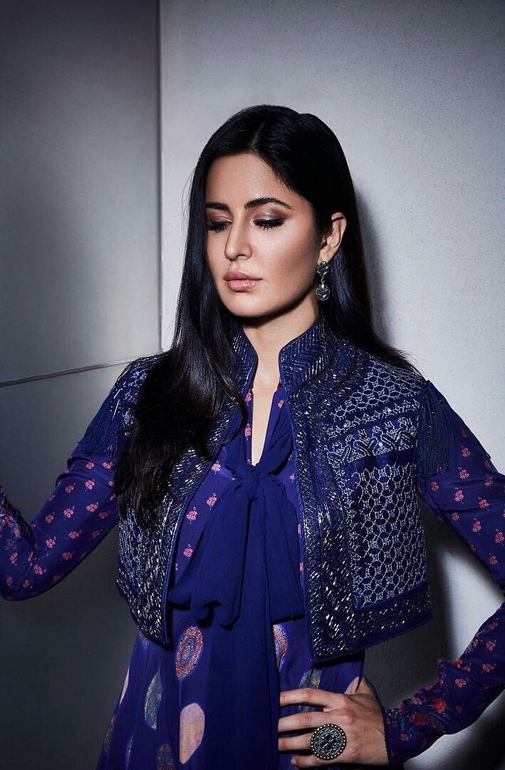 PimaTee's tweet image. Katrina Kaif looks vibrant, stunning &amp;amp; royal in this Tarun Tahiliani outfit ♥️