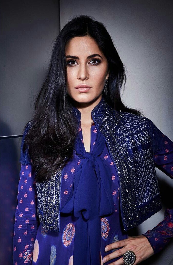 PimaTee's tweet image. Katrina Kaif looks vibrant, stunning &amp;amp; royal in this Tarun Tahiliani outfit ♥️