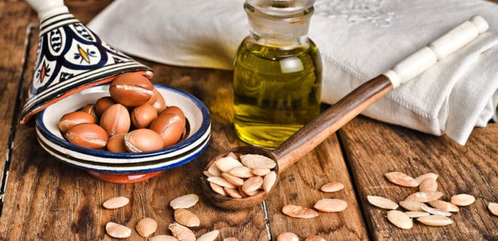 Cara Memutihkan wajah hasil permanen dengan cara alami, menggunakan ramuan herbal tanpa efek samping...  trendpimp.com