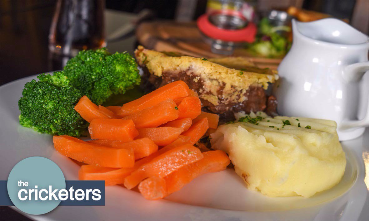 Looking for the best Sunday lunch in Southend? Fill your belly at The Cricketers Pub. #Westcliff #SundayLunch #Essex