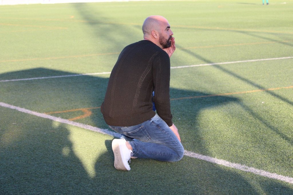 Juvenil_7's tweet photo. 🎙 José Larrosa (@jdlarrosa), técnico del UCAM Murcia DH: “Estoy convencido de que el objetivo lo vamos a cumplir”. https://t.co/yqM1Uggd6V https://t.co/acE9YOv3bw