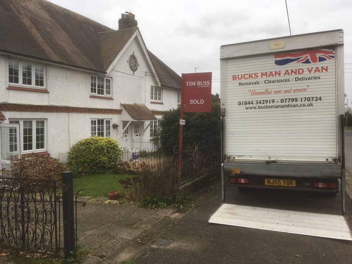 BucksManAndVan's tweet image. Removal Day, local move from #HughendenValley to #Maidenhead. Property sold by @TimRussandco 🇬🇧🚚