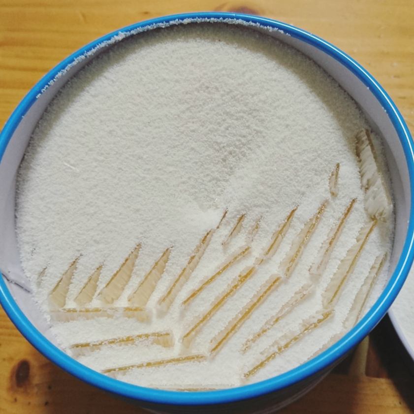 しゅふしゅふ On Twitter 仙台市 九重本舗玉澤の霜ばしら 名前通りに 霜柱のように脆く口の中でさくっと消えます 素朴かつ上品な味です コーヒーのお供にしたんですがあっという間に無くなりそうですw さすが おい宮さんご推薦の逸品 宮城 仙台 九重