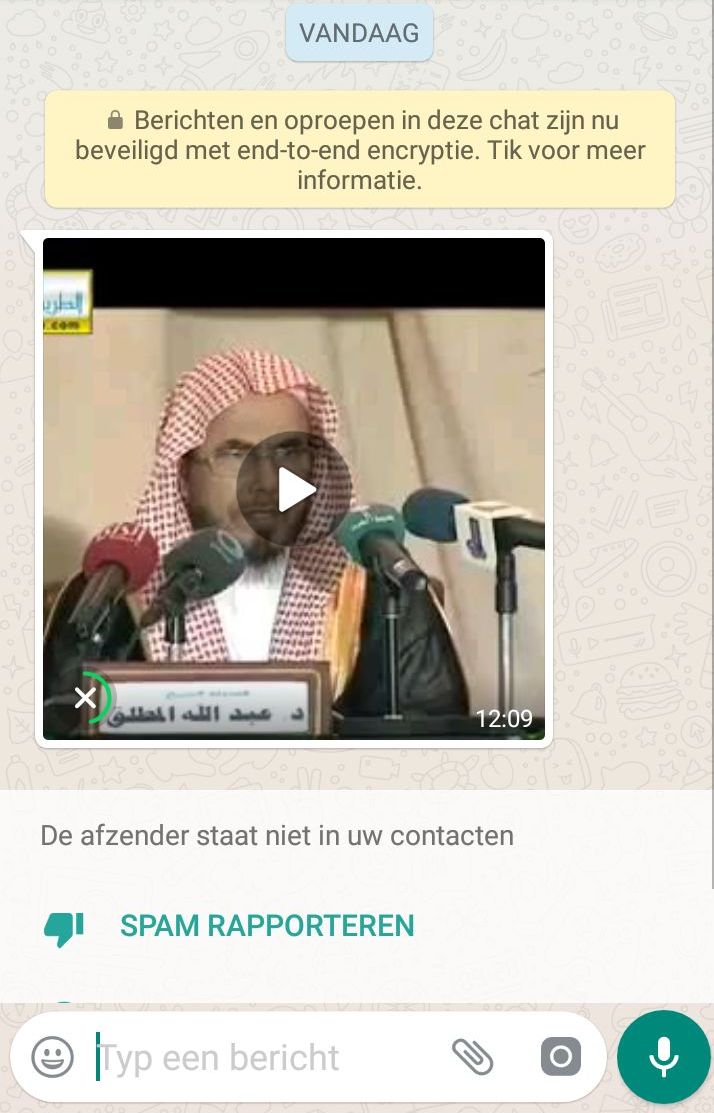 VeerleGoossens's tweet photo. @PolitieMeWi Hallo, mijn collega kreeg een filmpje door van een onbekend nummer. Kunnen we dit ergens melden? We kunnen het nummer doorsturen in DM als jullie me volgen. Bedankt! https://t.co/FFVoFn0Qw7