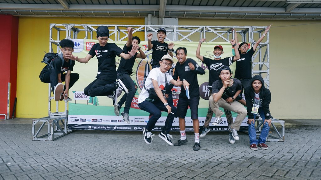 Dwisuryautama11's tweet photo. #bogorclothingfest thanks for all https://t.co/JzPxiUT1pJ