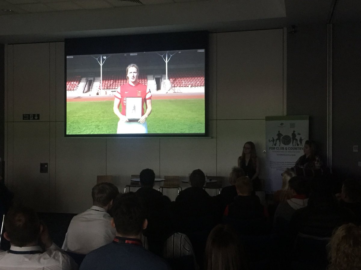 TheFWWTW's tweet photo. The army Fa (women’s) team’s video commemorating the women that carried out the men’s jobs during the war #ForClubAndCountry ⚽️🌳 https://t.co/JPFvyp89pq
