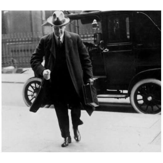 ExpGlasnevin's tweet photo. "Early this morning I signed my death warrant. I thought at the time how odd, how ridiculous —a bullet may just as well have done the job five years ago.” Michael Collins, Dec 6th 1921.

The Anglo Irish Treaty was Signed #OnThisDay 1921. https://t.co/sAZPhaHzHl
