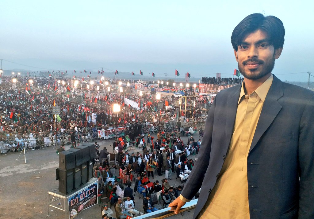 Majid_PSF's tweet photo. Main Jhuka Nahin,Main bika Nahin,Kahen Chup Chupa K Khara Nahin
Jo datey Hue Hen Mahaz par Muje un Safon Me Talash Kar!
❤️♥️💚
We lost u #SMBB @ #Rawalpindi bt revised our promise/faith @ #Islamabad to be with @BBhuttoZardari till last drop of blood
#PPPat50
#PPPGoldenjubilee https://t.co/ti5tnFKplT