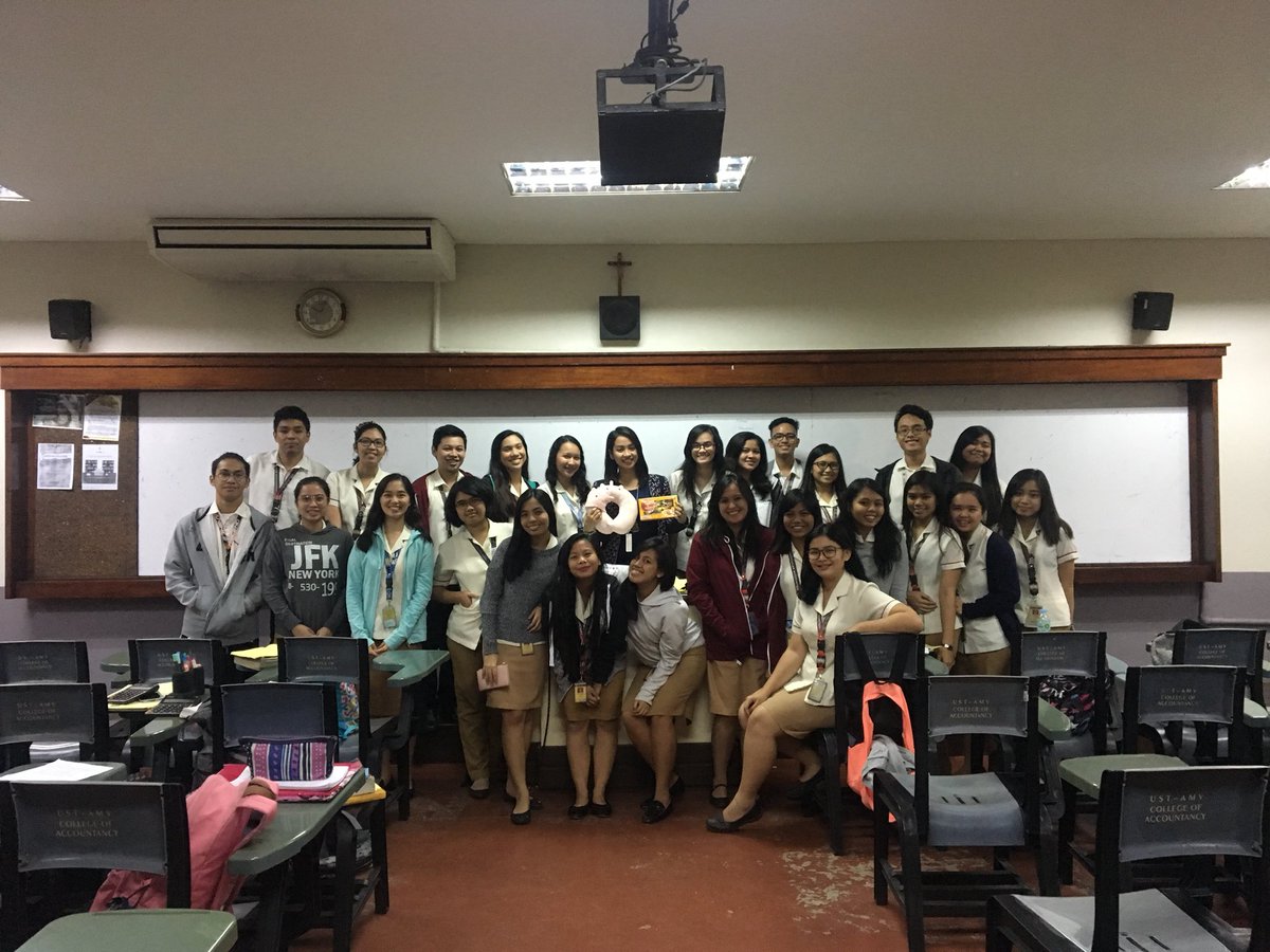 3MA3_1718's tweet photo. Last day with Ma’am Lacsamana (Cost prof/adviser) and Ma’am Macapagal (Math prof). 

#W3MAk3ItHappen ✨ https://t.co/YdvBHvntOi