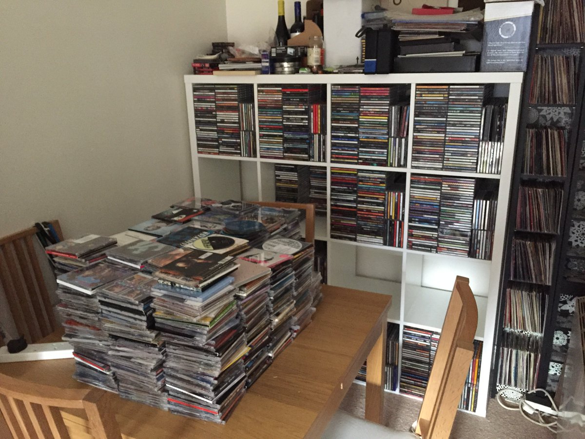 patomahony1's tweet photo. Batch #6 - and final pics from the mostly '90s Irish CDs in the collection, with the few, more recent '00s samples I have thrown in for no good reason. Now just to finish sorting and shelving them all...
#musicmemorylane https://t.co/Ih8wioFuX0