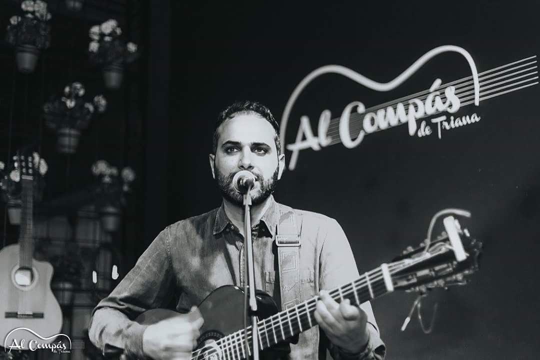AbelRoman0's tweet photo. Este Puente estaré:
Viernes tarde PURA VIDA Sevilla
Viernes noche AL COMPÁS Triana
Sábado tarde BRAVISSIMO Montequinto.
@puravidaterraza @rrpp_al_compas @bravissimo_montequinto
Os espero. Abel Romano. #musica #puravida #alcompas #bravissimo #sevilla https://t.co/KnaVY7nbrq