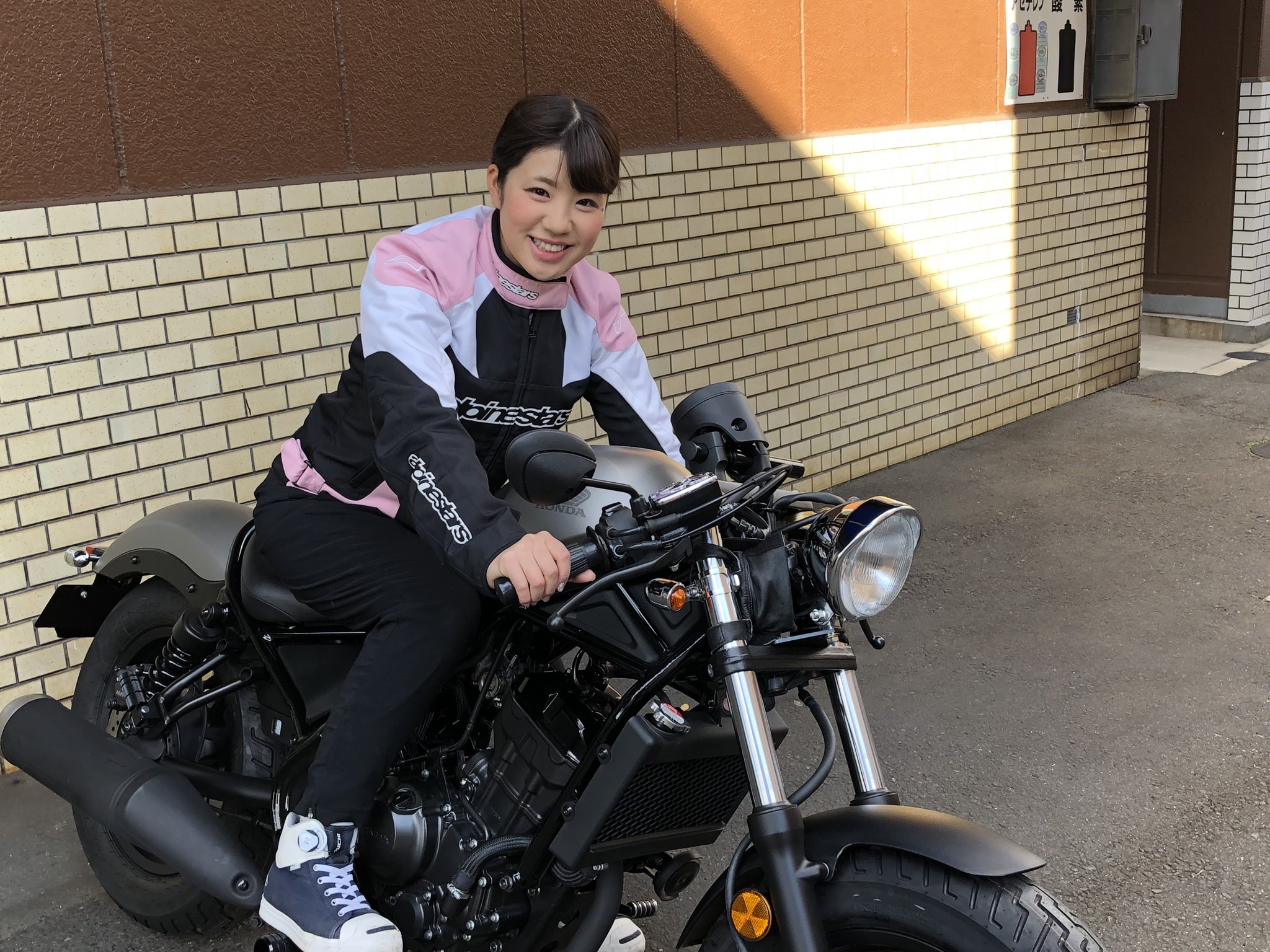 ハリケーン製 レブル250 REBEL250セパハン ブラック HURRICANE レブル250/REBEL250(17-19/MC49)用 セパレート