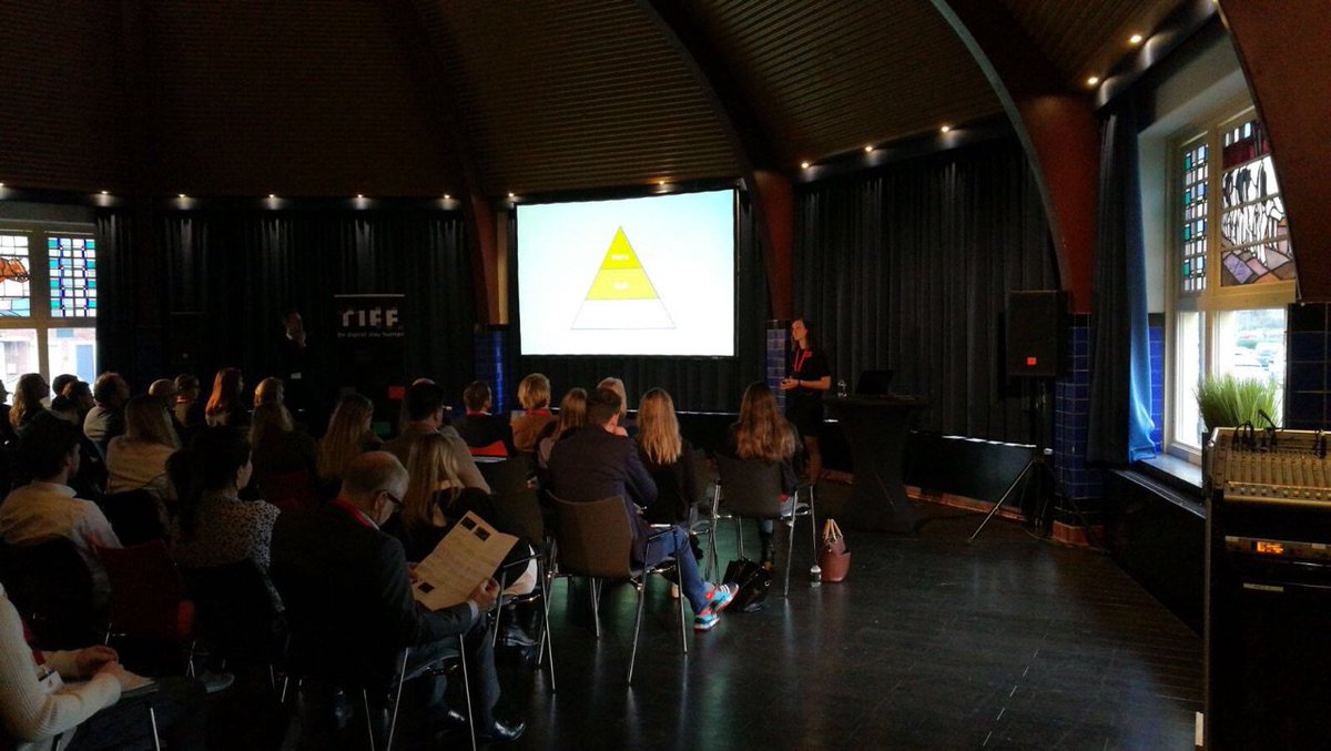 De derde ronde van de parallelsessies is begonnen! In de Galloway maken onze eigen Pim en Imke je wegwijs is de wereld van Social Media. #PMU2018