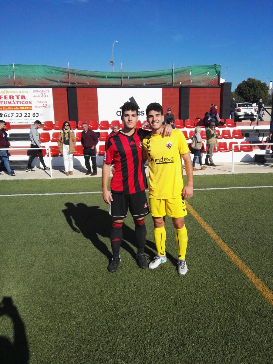 Javier Ojeda (@javiojedag) on Twitter photo Primer partido en sus carreras que se enfrentan nuestros Killer, los hermanos Vega. <a href="/RaulVega98/">Raúl Vega</a> en el <a href="/CD_Gerena/">C.D. Gerena</a> y <a href="/jesusvega1998/">Jesús Vega</a> en el <a href="/cdcabecense1942/">CD Cabecense Oficial</a> . <a href="/VilaSports/">Vilasports Agency</a> <a href="/fransoccer39/">fransoccer39</a> Primer partido en sus carreras que se enfrentan nuestros Killer, los hermanos Vega. <a href="/RaulVega98/">Raúl Vega</a> en el <a href="/CD_Gerena/">C.D. Gerena</a> y <a href="/jesusvega1998/">Jesús Vega</a> en el <a href="/cdcabecense1942/">CD Cabecense Oficial</a> . <a href="/VilaSports/">Vilasports Agency</a> <a href="/fransoccer39/">fransoccer39</a>