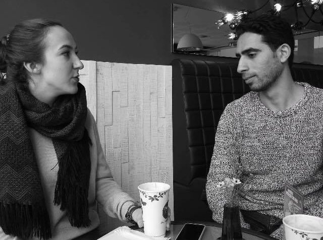 Jetzt kommt ein Bericht von Tessa, die ihren Kommilitonen Aboud aus Syrien interviewt hat.