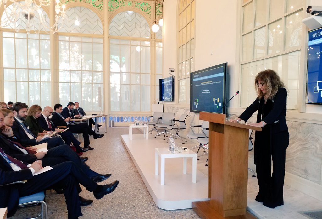Strutturare una buona #CorporateGovernance per attrarre investimenti: diamo il benvenuto a #EmmaMarcegaglia Presidente <a href="/UniLUISS/">Luiss Guido Carli</a>! #LUISSBusiness #ExecutiveCompensation