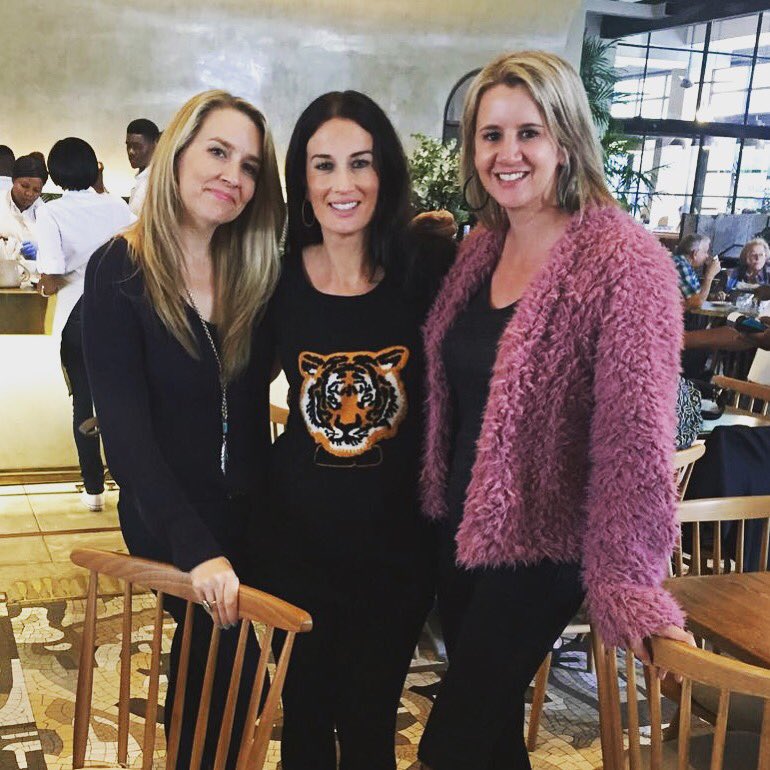 Lunch with these girls 👯‍♀️