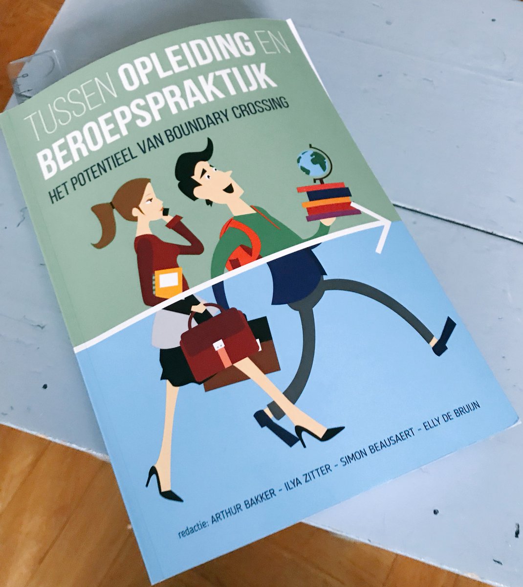 Een grens geeft verbinding en afbakening weer. Hoe kun je het leerpotentieel op die grens, tussen twee praktijken, benutten? Daar gaat het as vrijdag in de master over. Zin in! #mli #boundarycrossing
