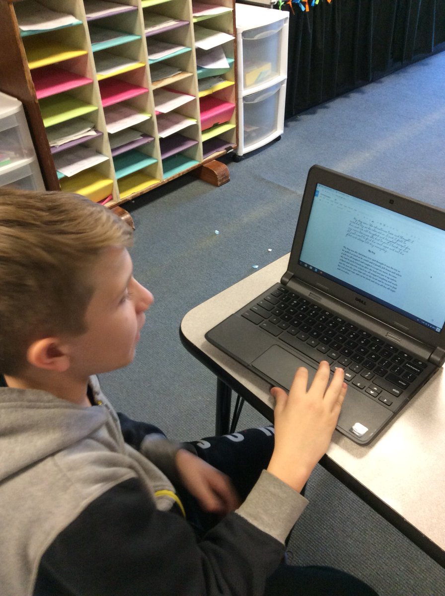Tech_At_JMS's tweet photo. Using Google Docs is a great way to work on revising our writing. Students were able to see the wonderful changes they made to their writing. #eaglessoar71 #funwithediting https://t.co/vcbycJdtDv