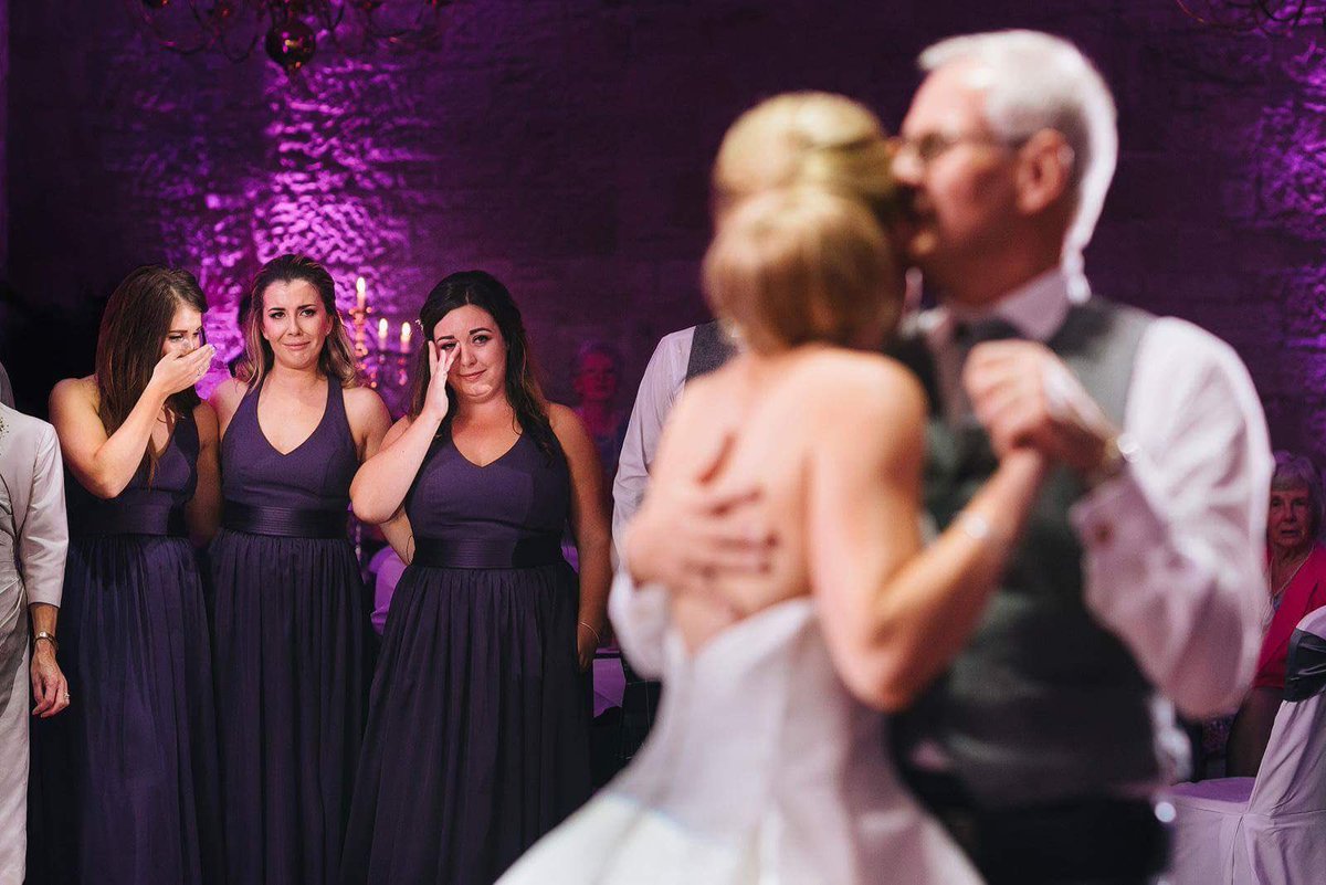 LOVE how <a href="/alexmweddings/">Alex Miller</a> has written about how he got this image: thisisreportage.com/tuning-emotion…